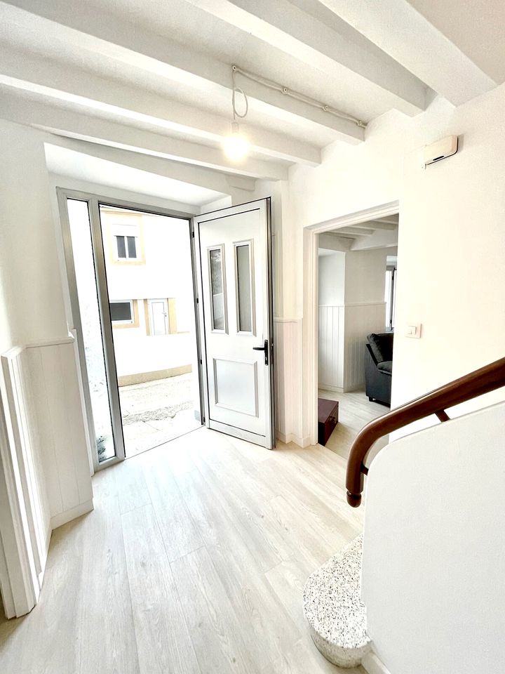 Group Beach House with BBQ and Private Patio in A Coruña, Galicia