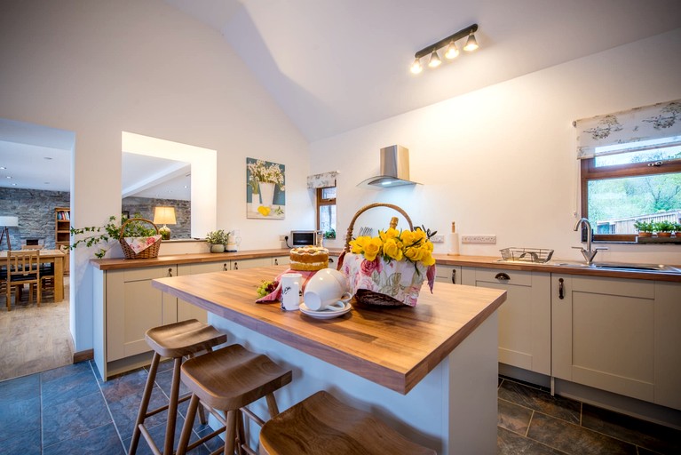 Cabins (United Kingdom, Llandovery, Wales)
