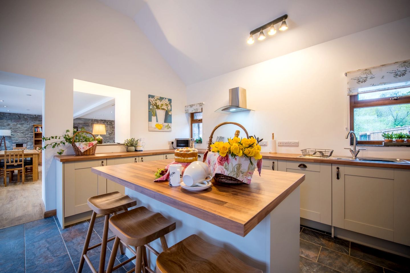 Spacious Holiday Home with Rustic Charm near Brecon Beacons in Llangadog, Mid Wales