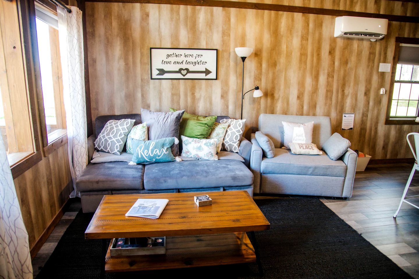 Alabama Adventure: Pet-Friendly Rustic Cabin Getaway by Lake Guntersville