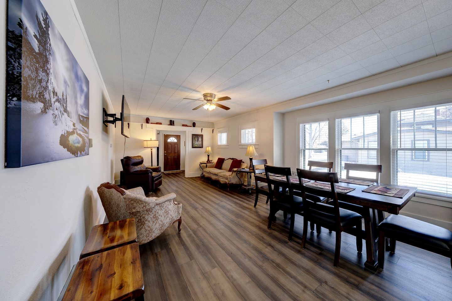 Vintage Cabin Perfect for Families and Outdoor Activities in Ranchester, Wyoming