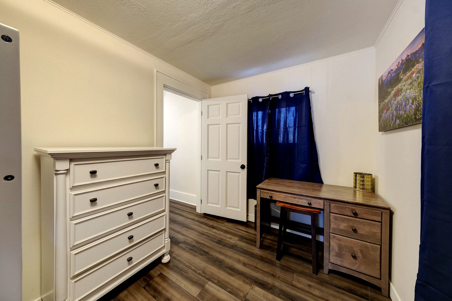 Vintage Cabin Perfect for Families and Outdoor Activities in Ranchester, Wyoming