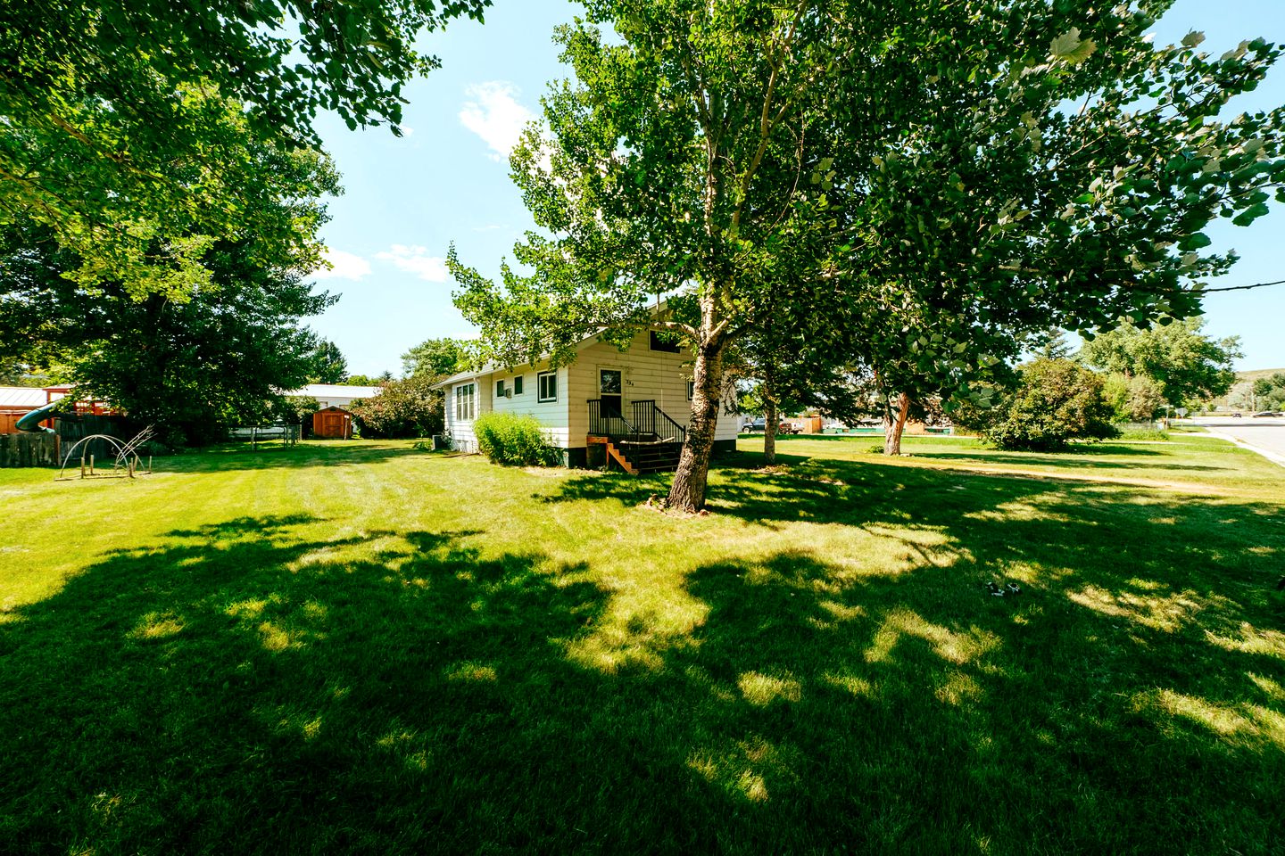 Vintage Cabin Perfect for Families and Outdoor Activities in Ranchester, Wyoming