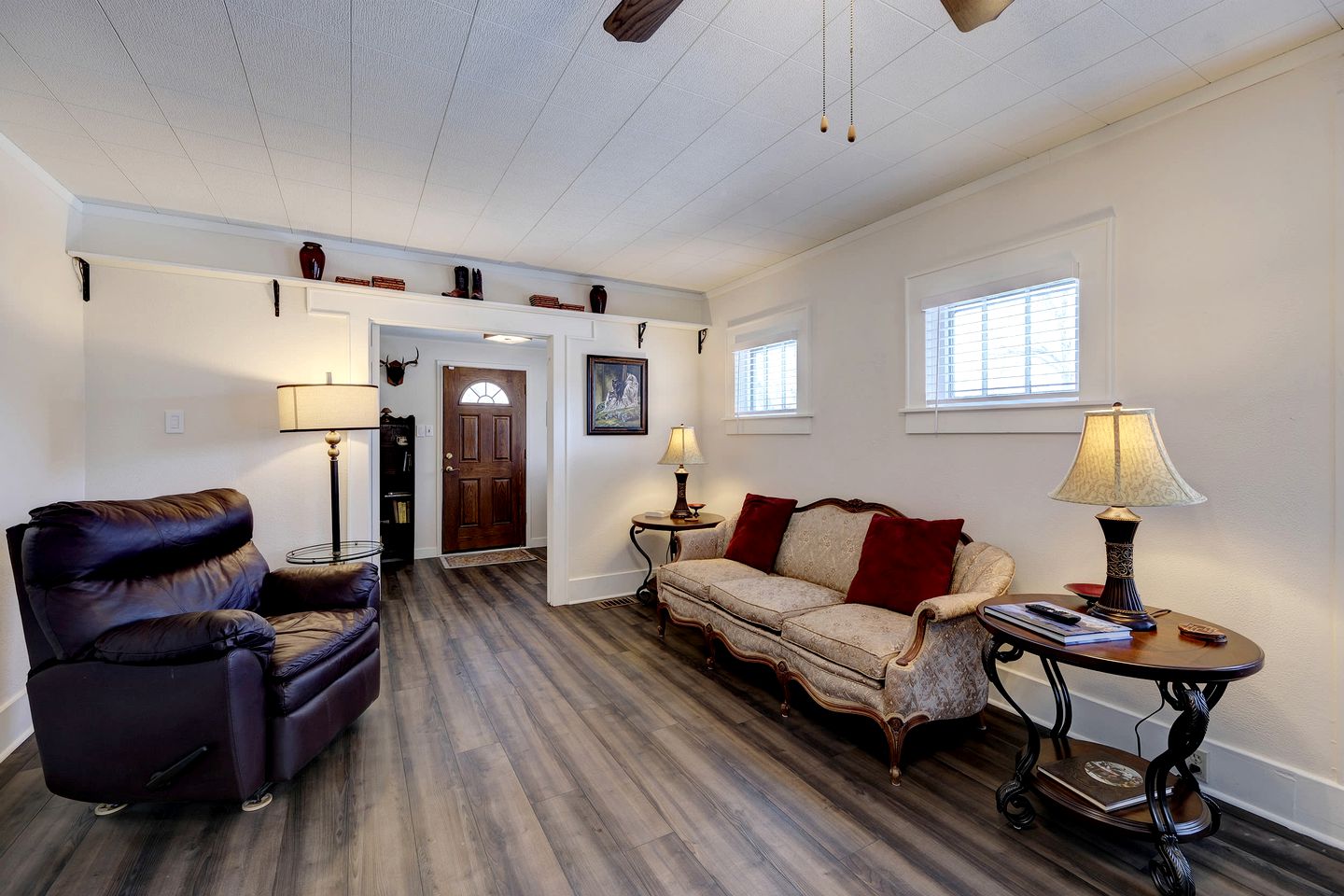 Vintage Cabin Perfect for Families and Outdoor Activities in Ranchester, Wyoming