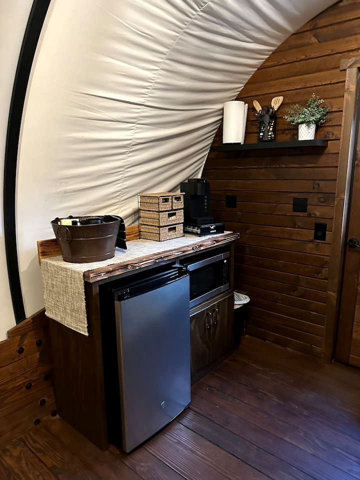 Elegant, Vintage Conestoga Covered Wagon Getaway in Denver, Pennsylvania