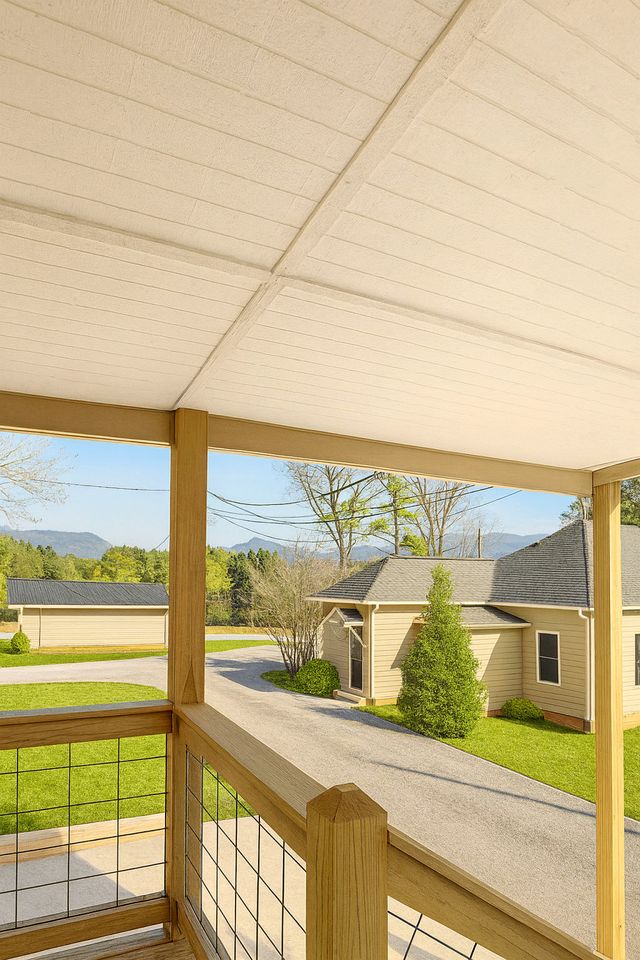 Adventure Basecamp Cottage with Private Hot Tub & Cozy Style in Copperhill, Tennessee