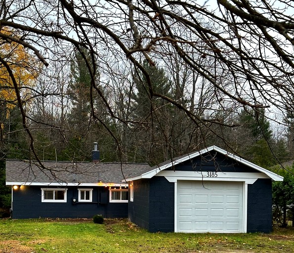 Cottages (United States of America, Bellaire, Michigan)