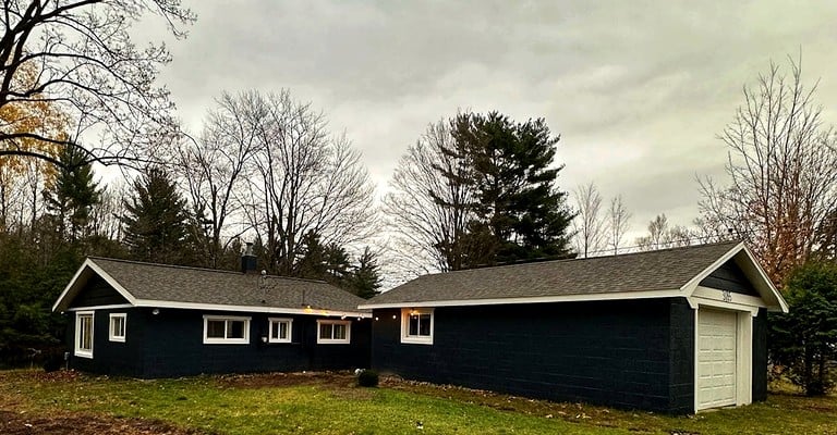 Cottages (United States of America, Bellaire, Michigan)