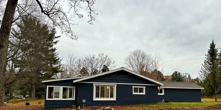 Cottages (United States of America, Bellaire, Michigan)