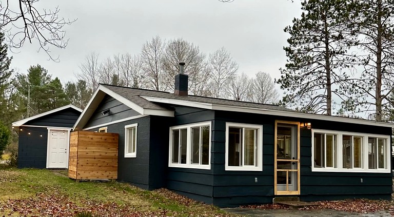 Cottages (United States of America, Bellaire, Michigan)