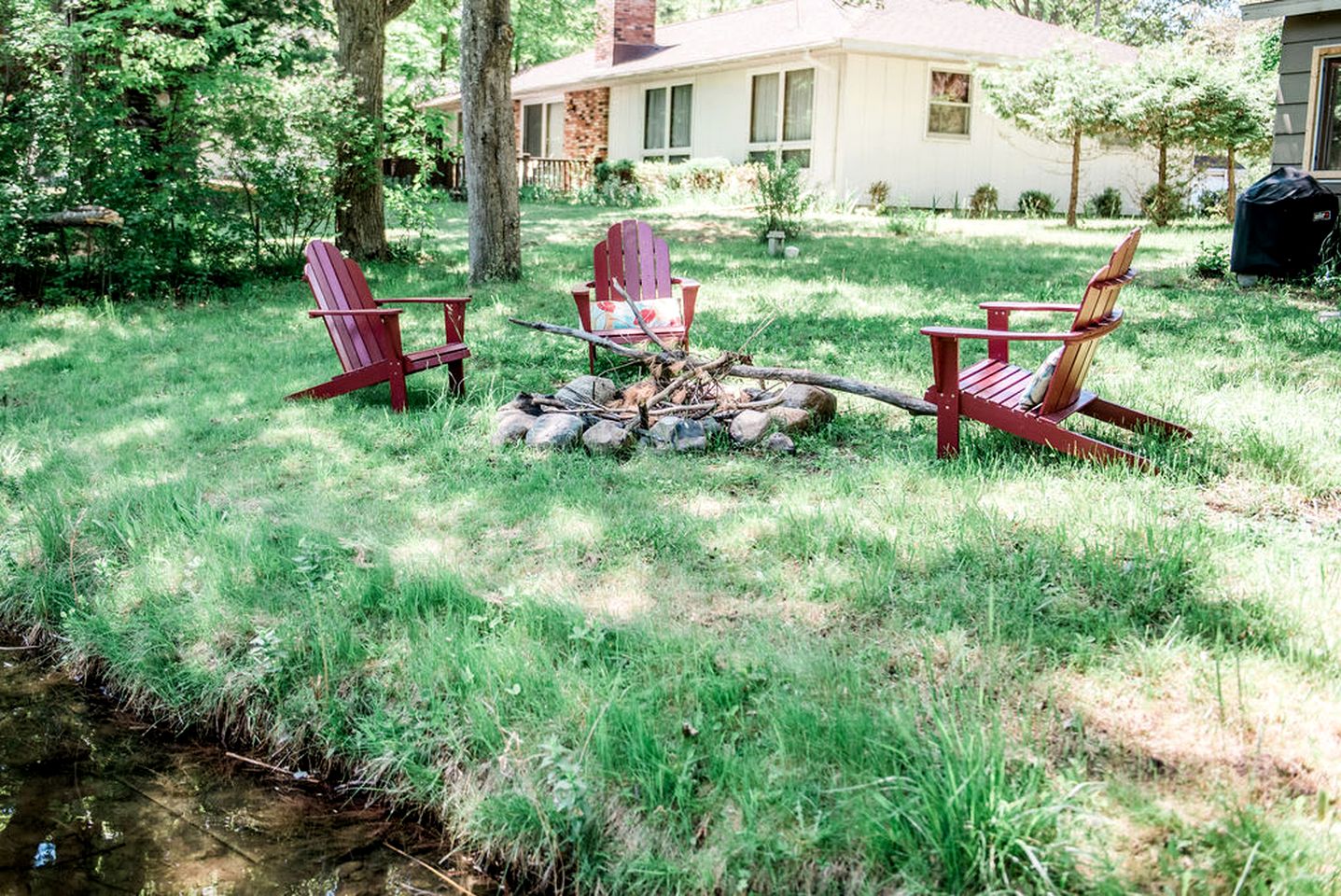 Fantastic Cottage with Fire Pit and River Access in Bellaire, Michigan
