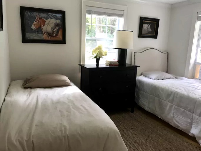 Cottages (Washington, Connecticut, United States)