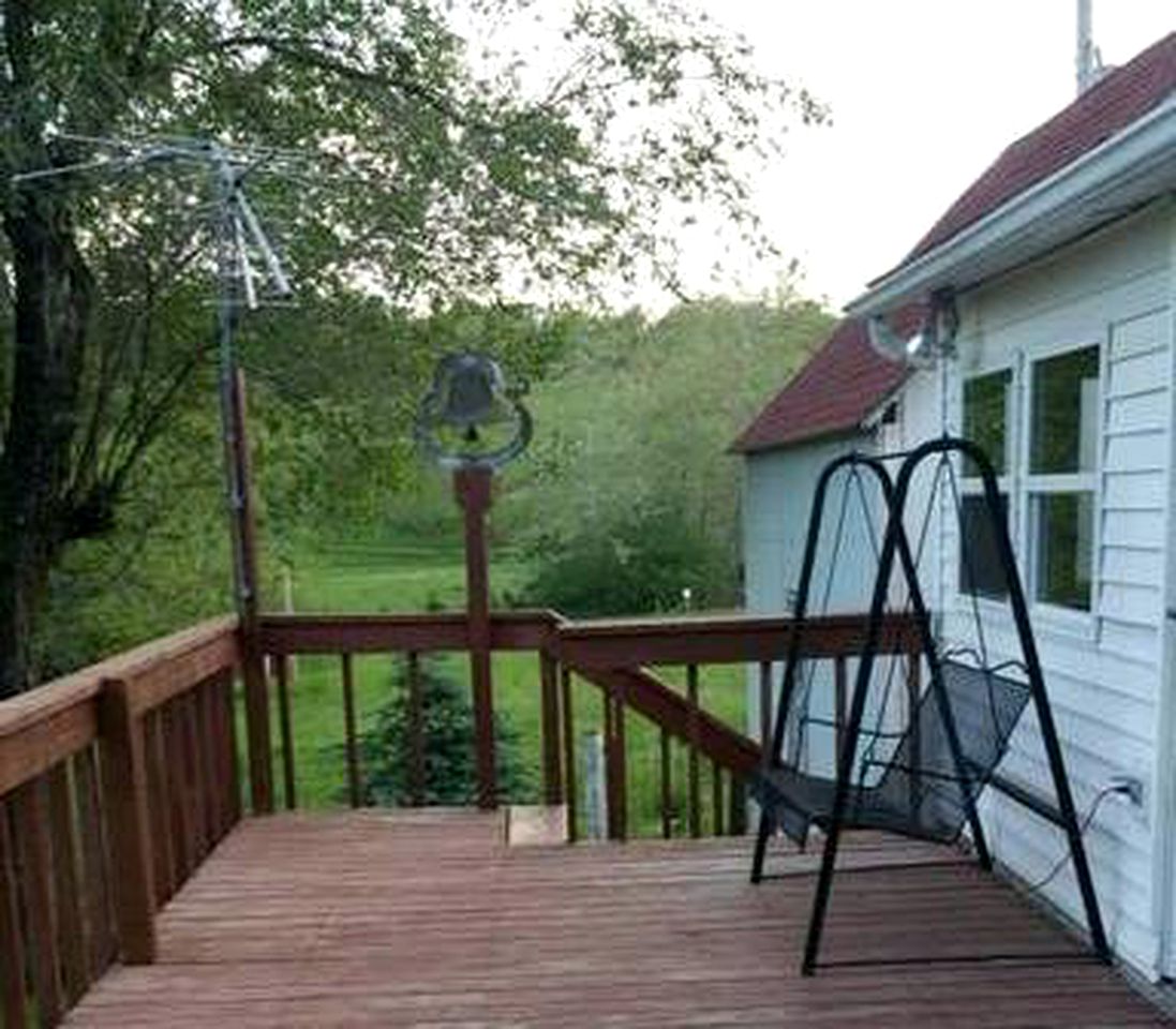 Idyllic Cottage Rental Tucked Away in the Countryside near Springfield, Missouri