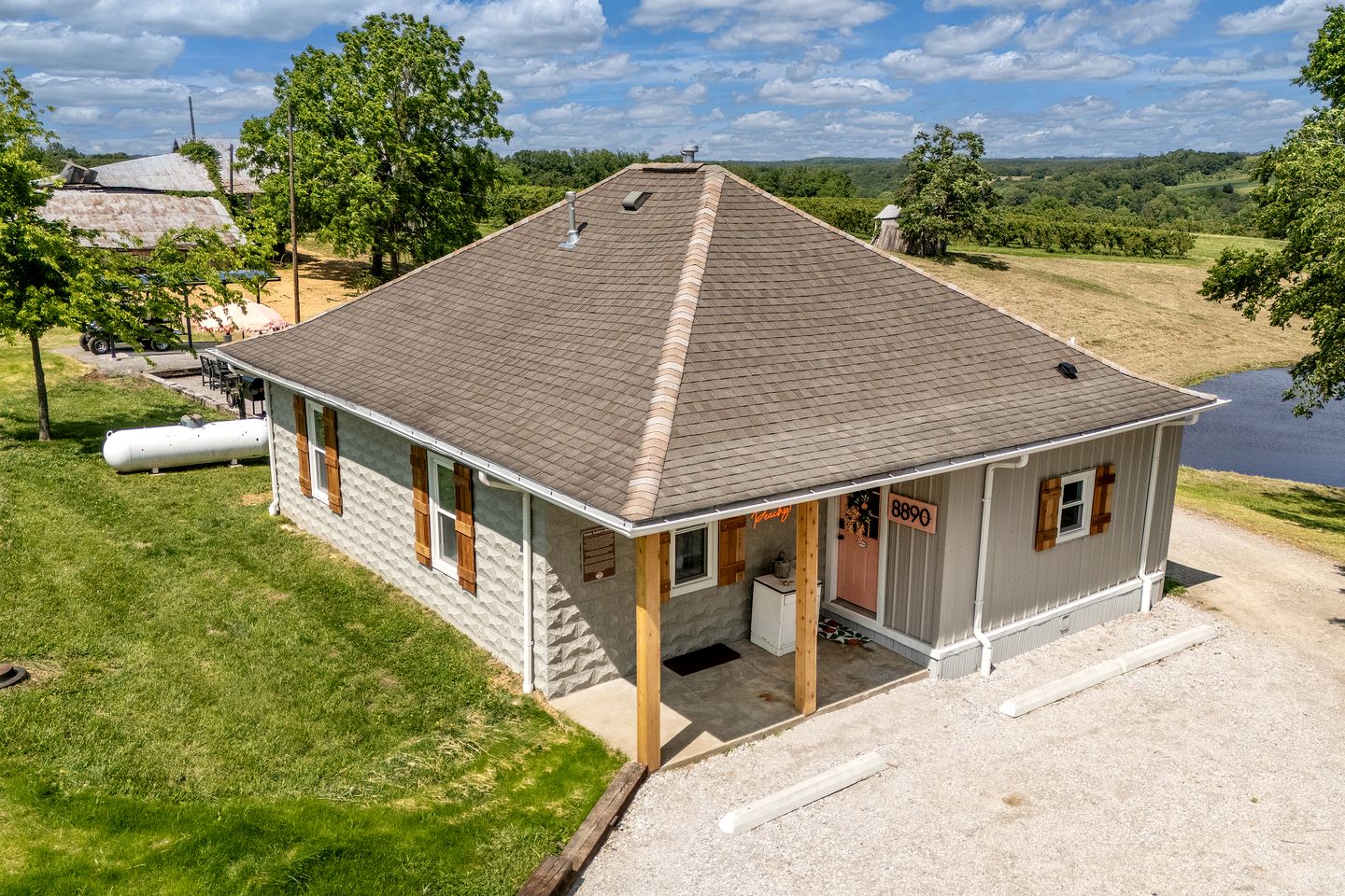 Charming Historic Farm Cottage on 800-Acre Orchard Near Shawnee Wine Trail | Alto Pass, Illinois