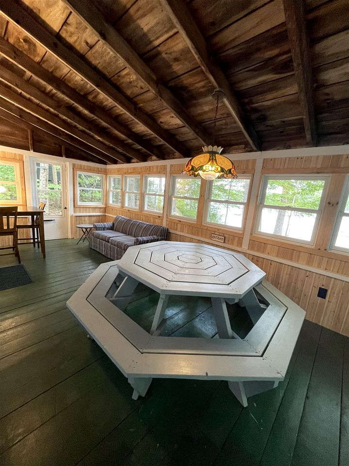 Secluded Lakefront Cottage in Raymond, Maine