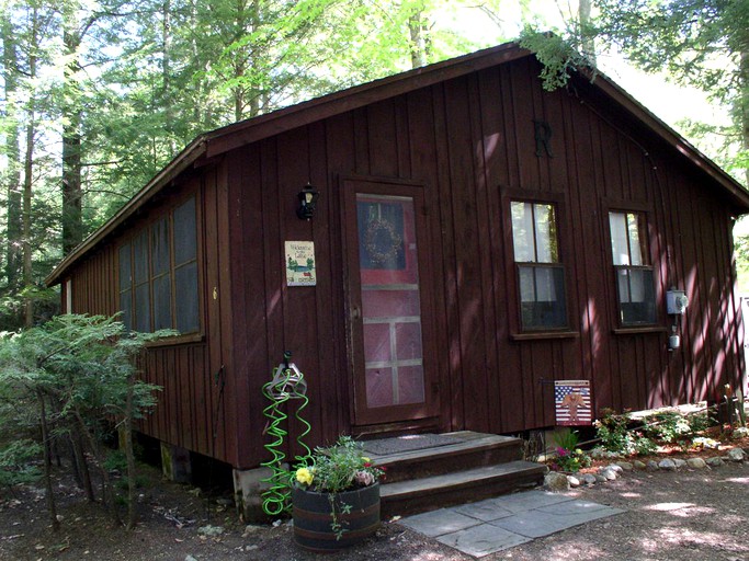 Beach Houses (Alton, New Hampshire, United States)