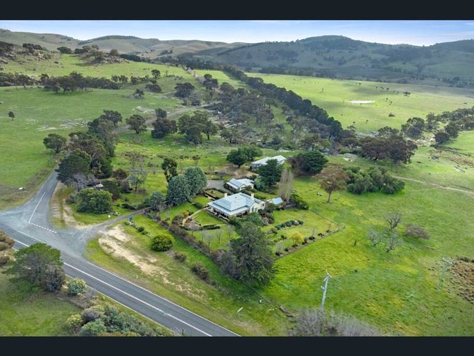 Cottages (Australia, Tooborac, Victoria)