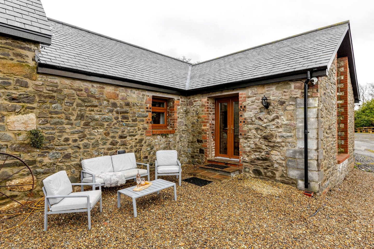 Charming Countryside Holiday Home with Scenic Views near Llangadog, Carmarthenshire