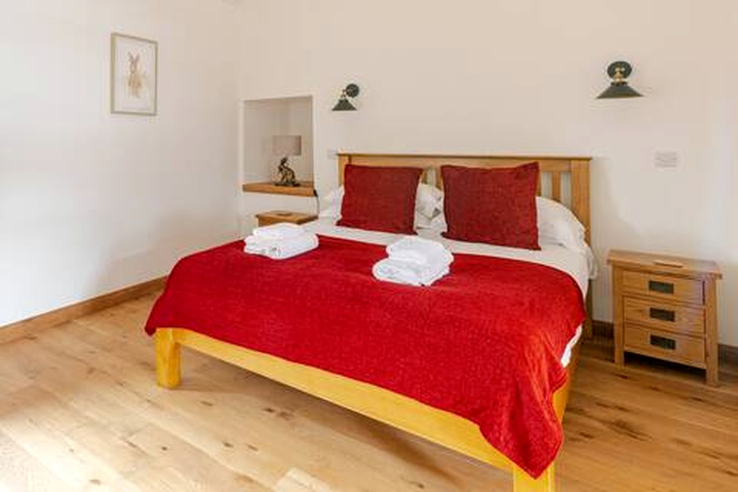 Charming Countryside Holiday Home with Scenic Views near Llangadog, Carmarthenshire