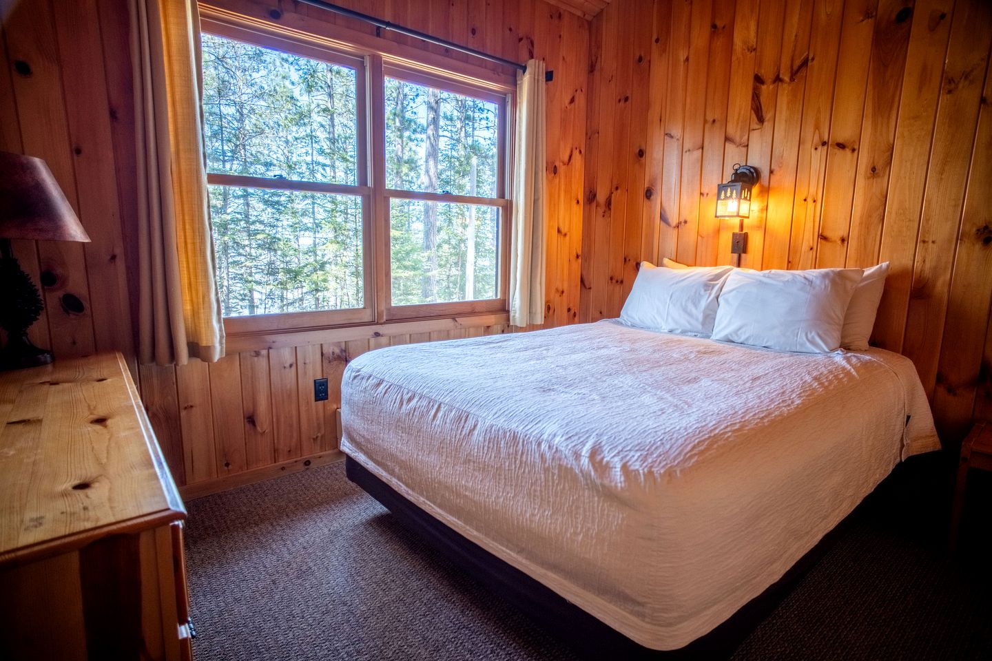 Charming Northwoods Cabin with Rock Fireplace & Lake Views Near Babbitt, Minnesota