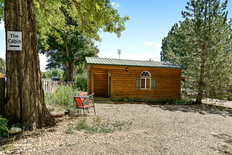 Cabins (United States of America, Mount Camel, Utah)