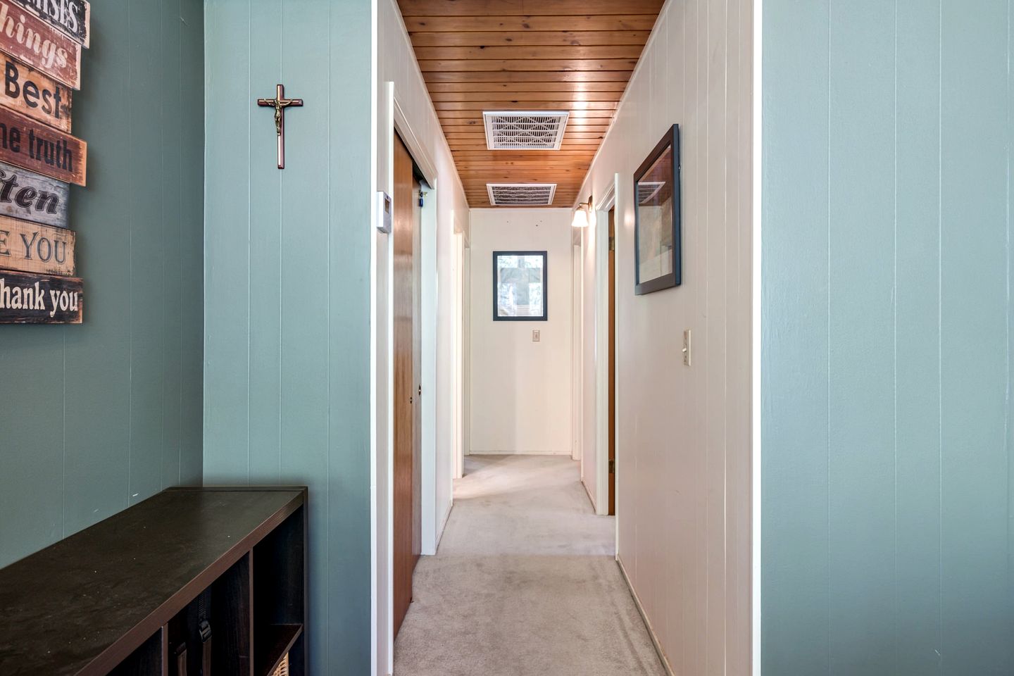 Idyllic Cabin in Resort Community for Family Getaways near Yosemite National Park in Groveland, California