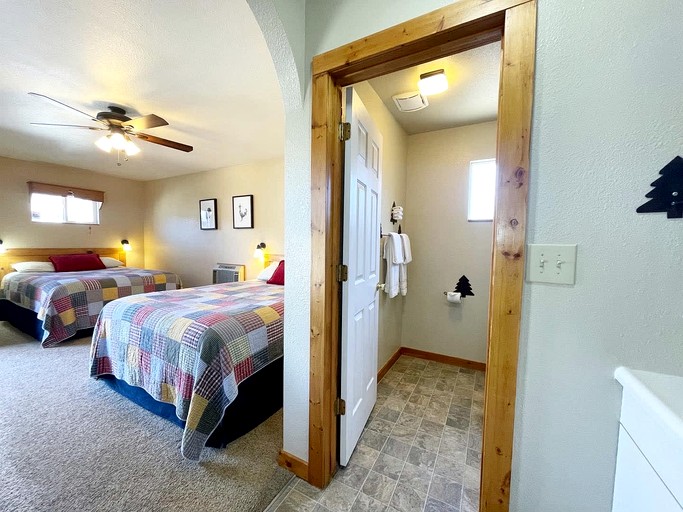 Cabins (United States of America, Mount Camel, Utah)