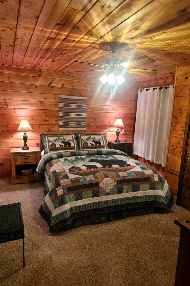 Peaceful Mountain Cabin with Private Lake and Game Room Near Long Barn, California