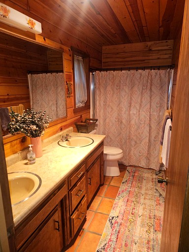 Cabins (United States of America, Long Barn, California)