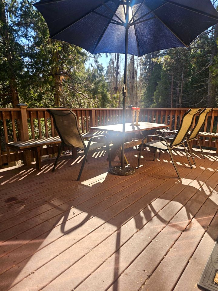 Peaceful Mountain Cabin with Private Lake and Game Room Near Long Barn, California