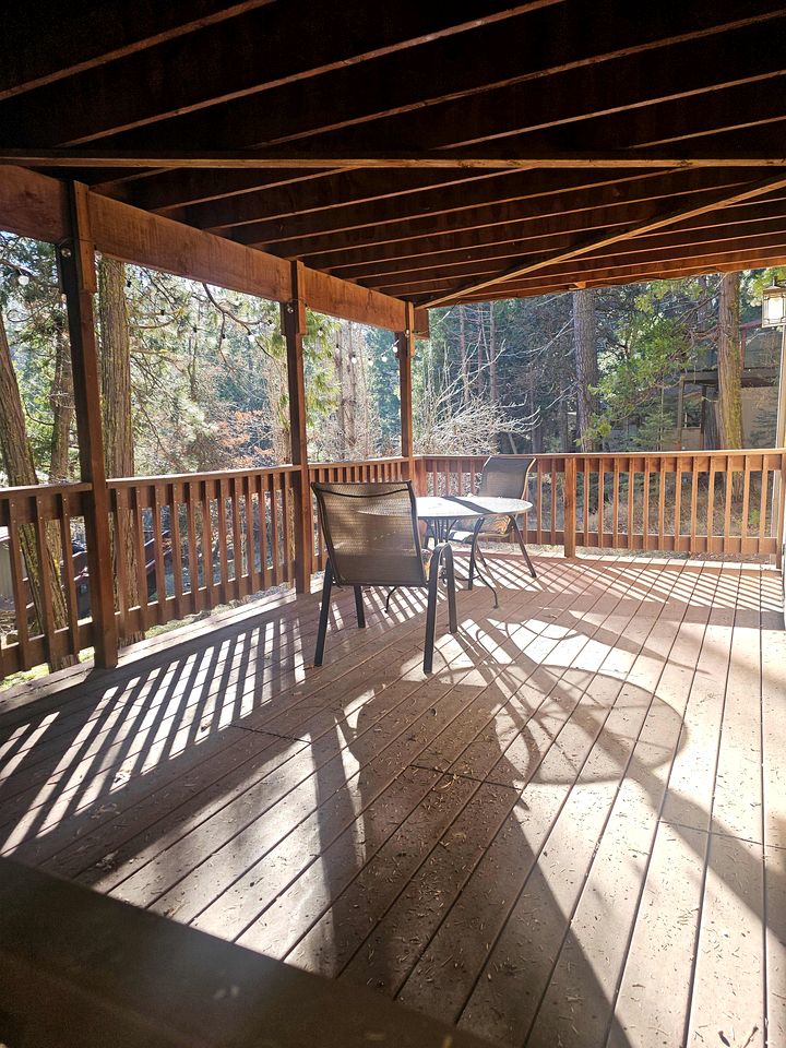 Peaceful Mountain Cabin with Private Lake and Game Room Near Long Barn, California