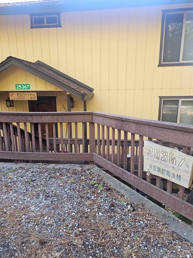 Cabins (United States of America, Long Barn, California)