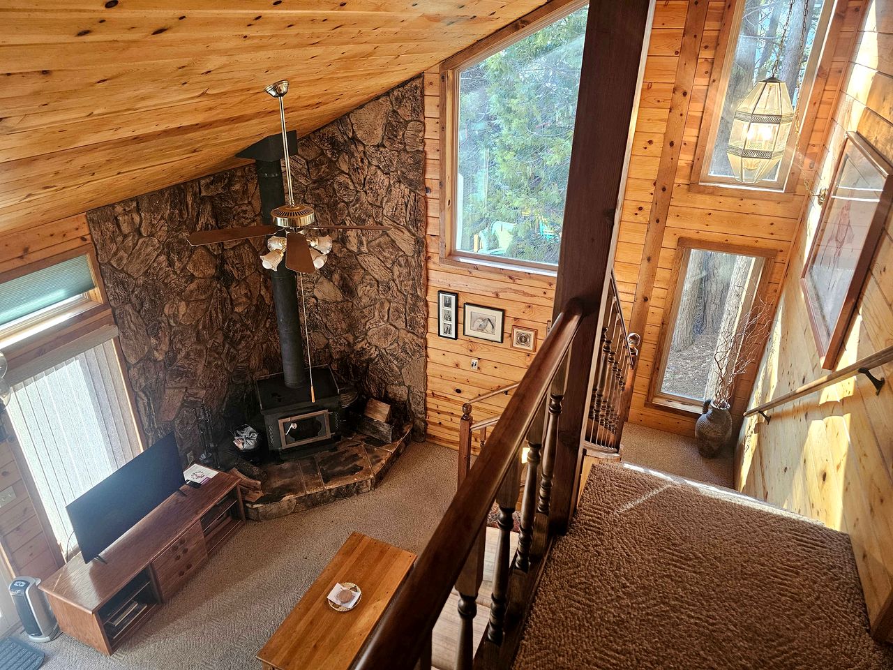 Peaceful Mountain Cabin with Private Lake and Game Room Near Long Barn, California