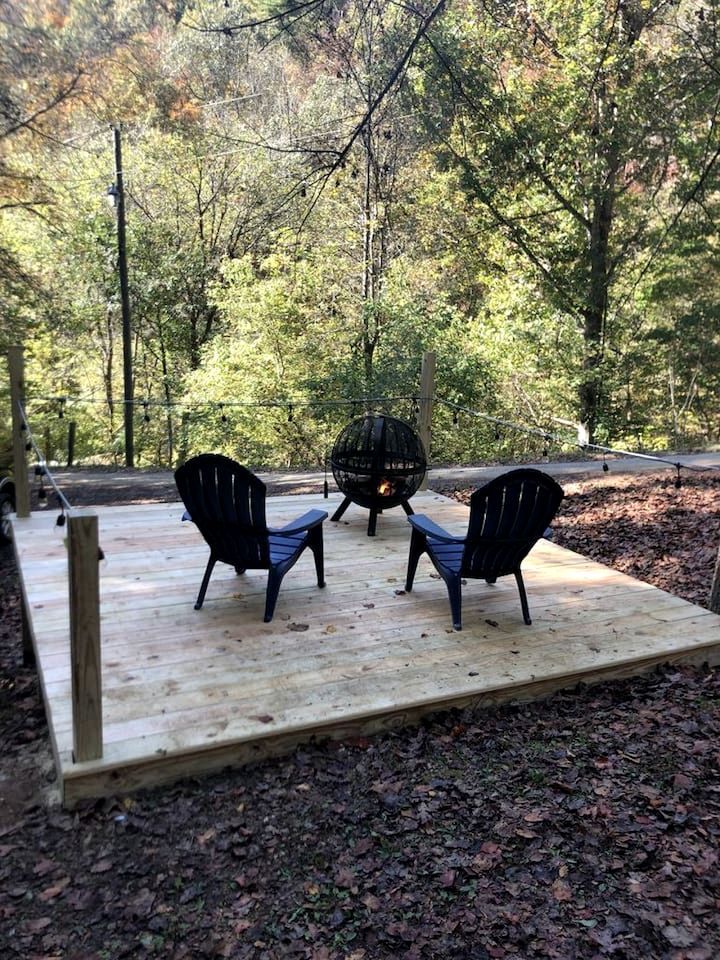 Tiny Cabin Retreat Near Great Smoky Mountains, Tennessee