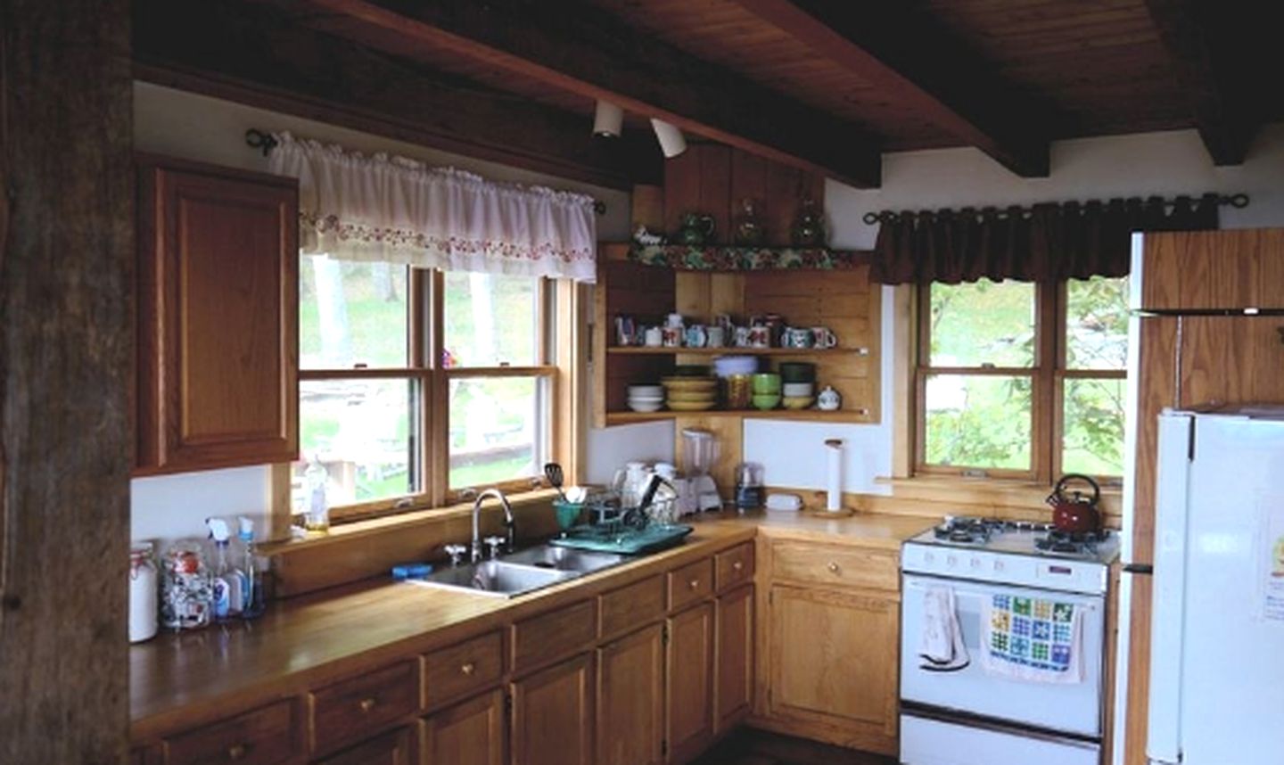 Secluded Cabin Rental with Hot Tub on Cranberry Mountain in West Virginia