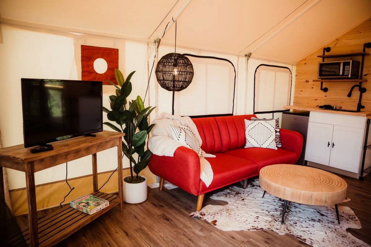 Fully Furnished Safari Tent with Sauna and Hiking Trails in Kentucky