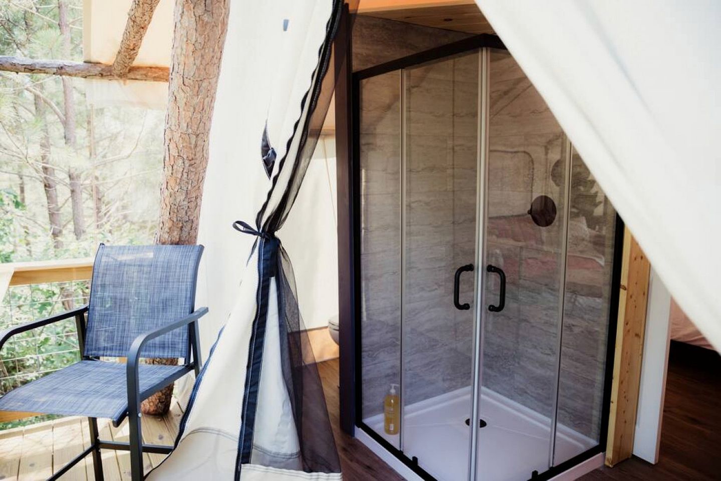 Fully Furnished Safari Tent with Sauna and Hiking Trails in Kentucky
