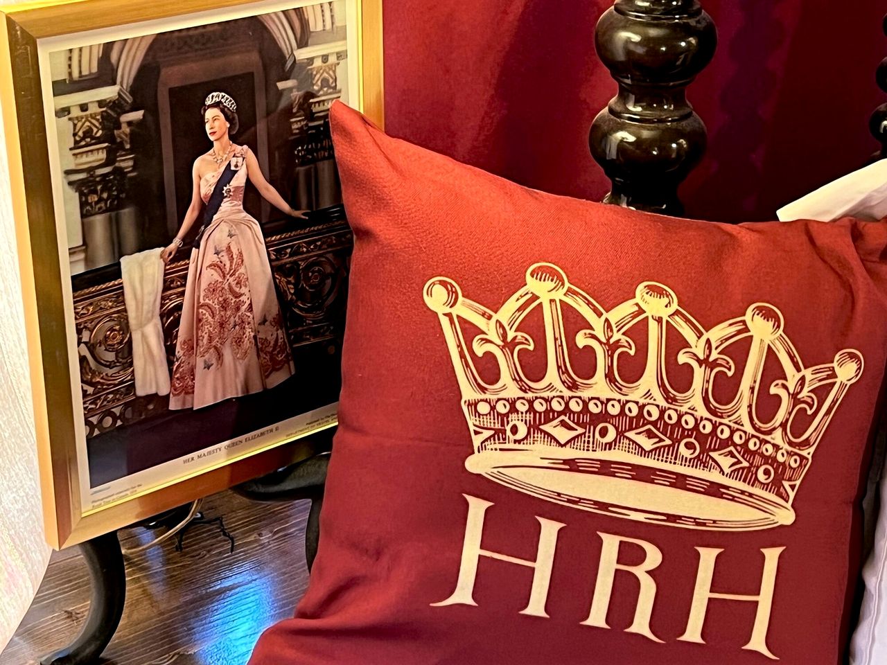 Feel Like Royalty in this Luxurious London Bus near Bryson City, North Carolina