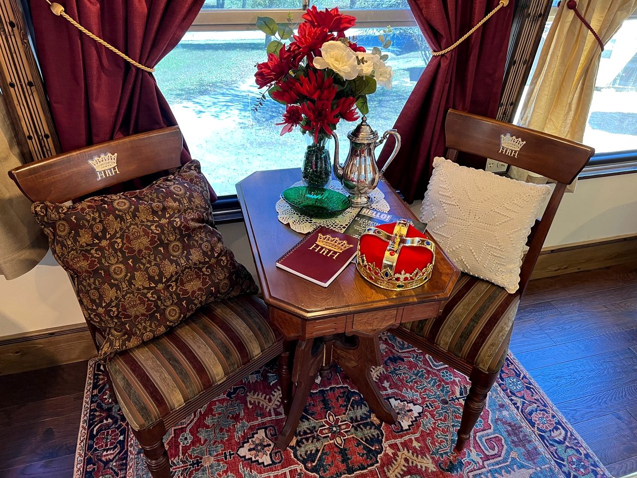 Feel Like Royalty in this Luxurious London Bus near Bryson City, North Carolina