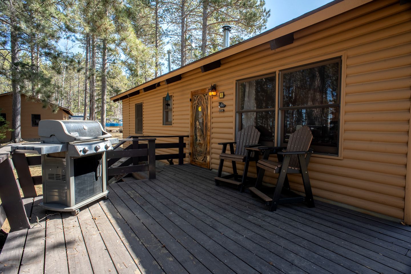 Spacious Rustic Cabin with Vaulted Ceilings, Full Kitchen, Fireplace & Large Deck Near Babbitt, Minnesota