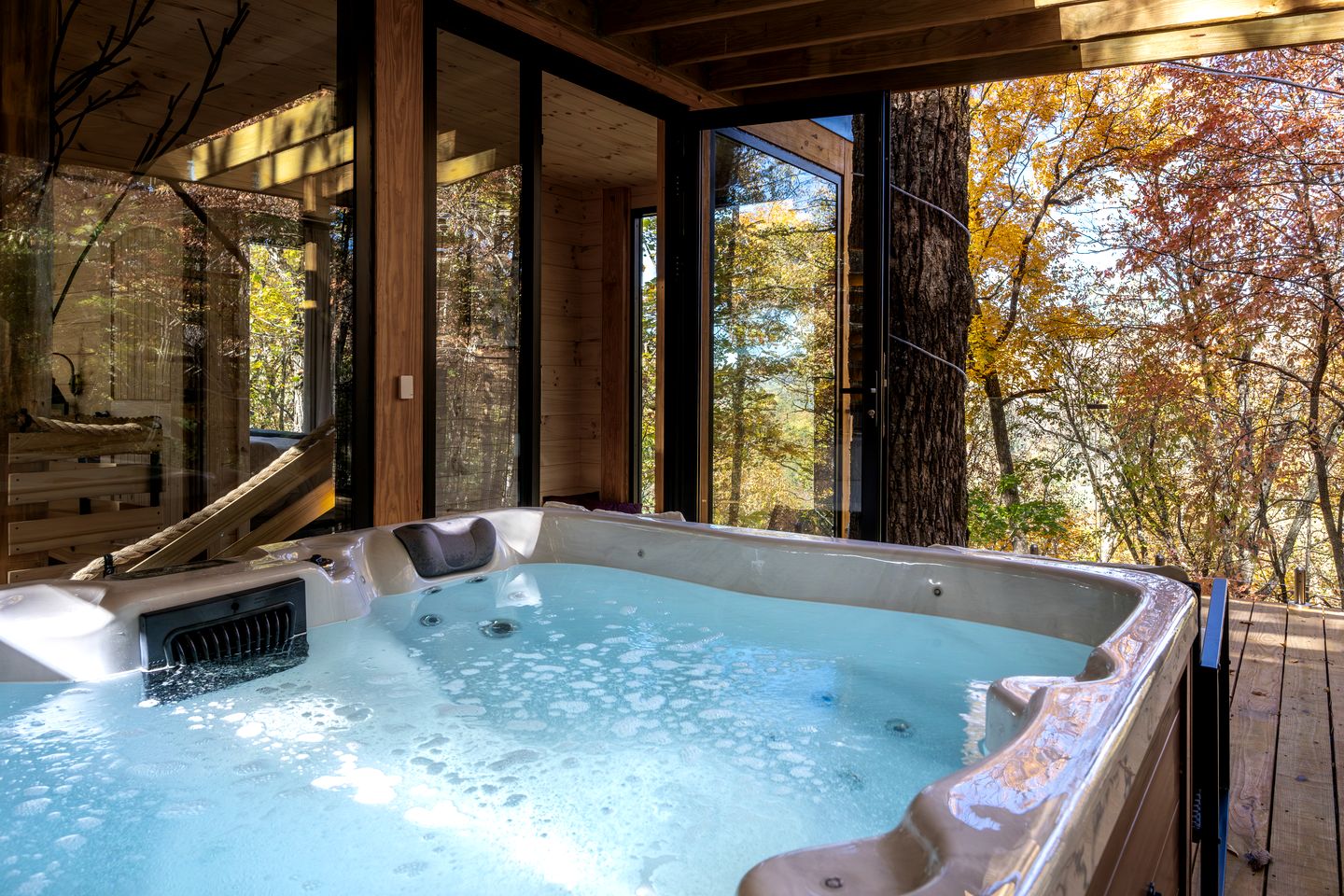 Enchanted Geometric Treehouse with 360° Windows & Hot Tub Near Highlands, NC