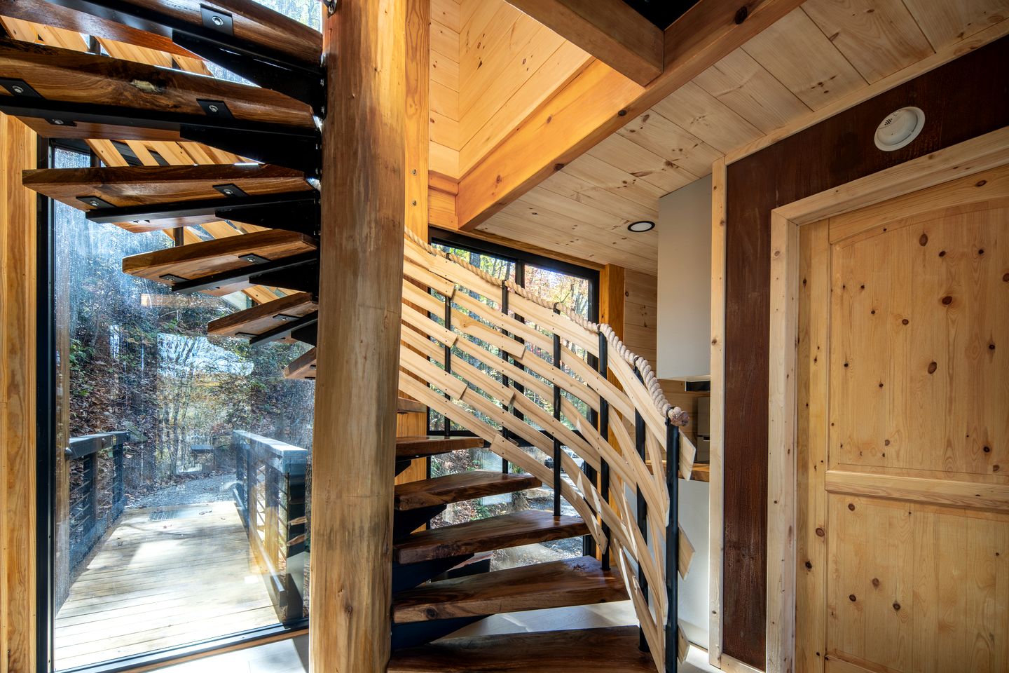 Enchanted Geometric Treehouse with 360° Windows & Hot Tub Near Highlands, NC