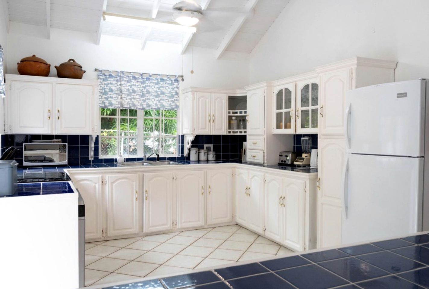 Tropical Villa Retreat with Stunning Sea Views, Private Pool, and Lush Gardens in Marisule, St. Lucia