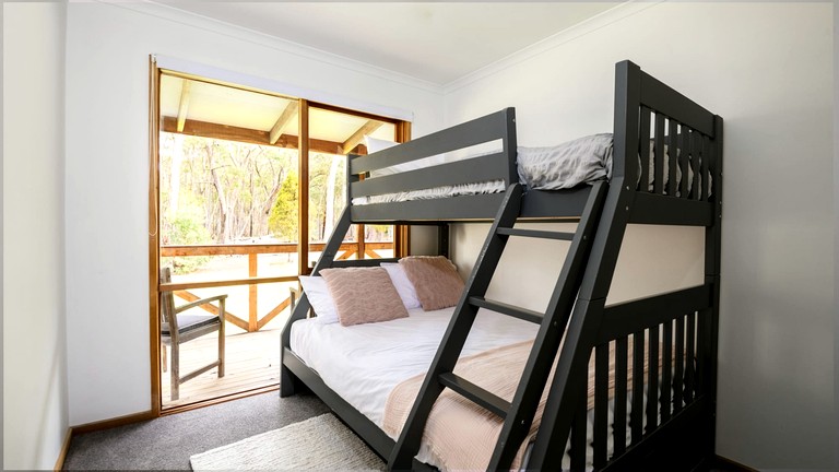 Cabins (Australia, Wheatsheaf, Victoria)
