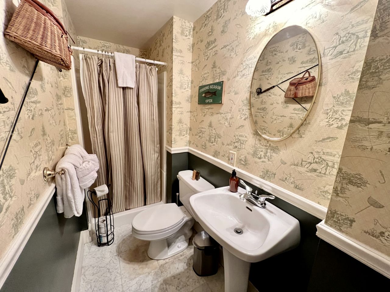 Unique Cottage with Great Surroundings in Sunderland, Vermont