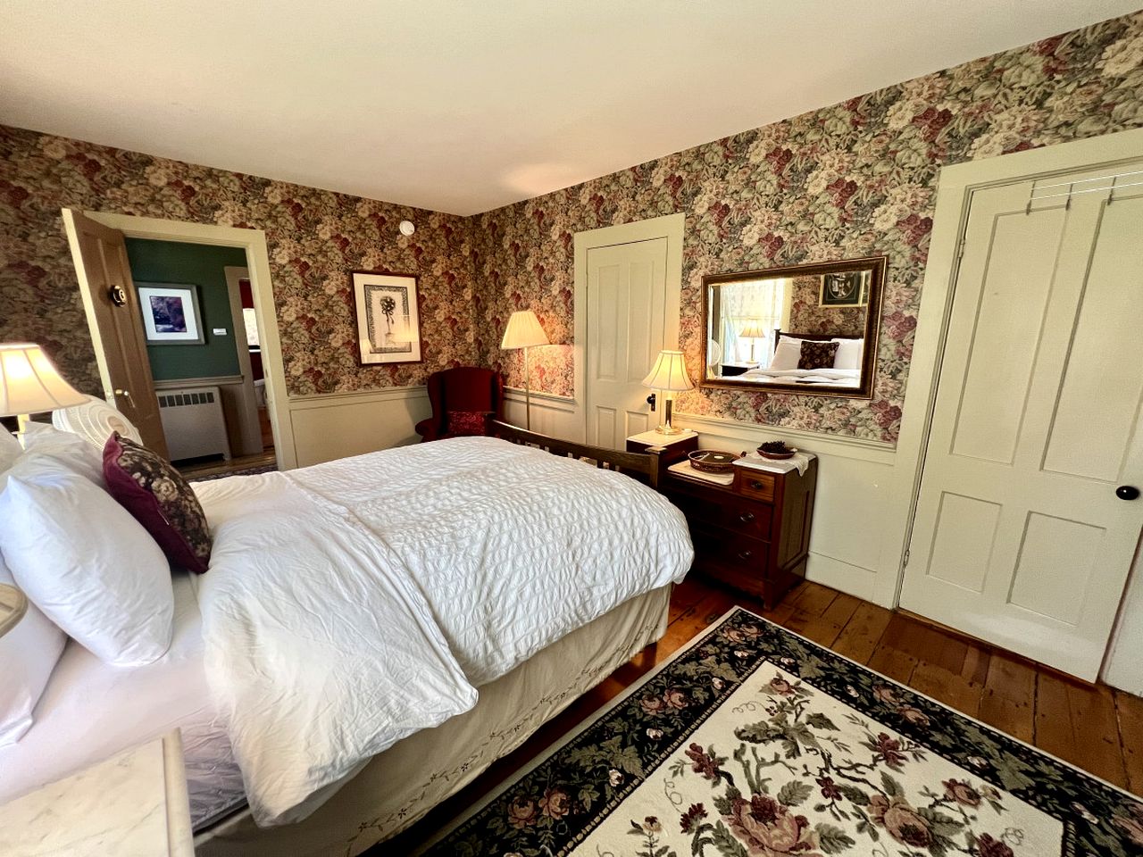 Unique Cottage with Great Surroundings in Sunderland, Vermont