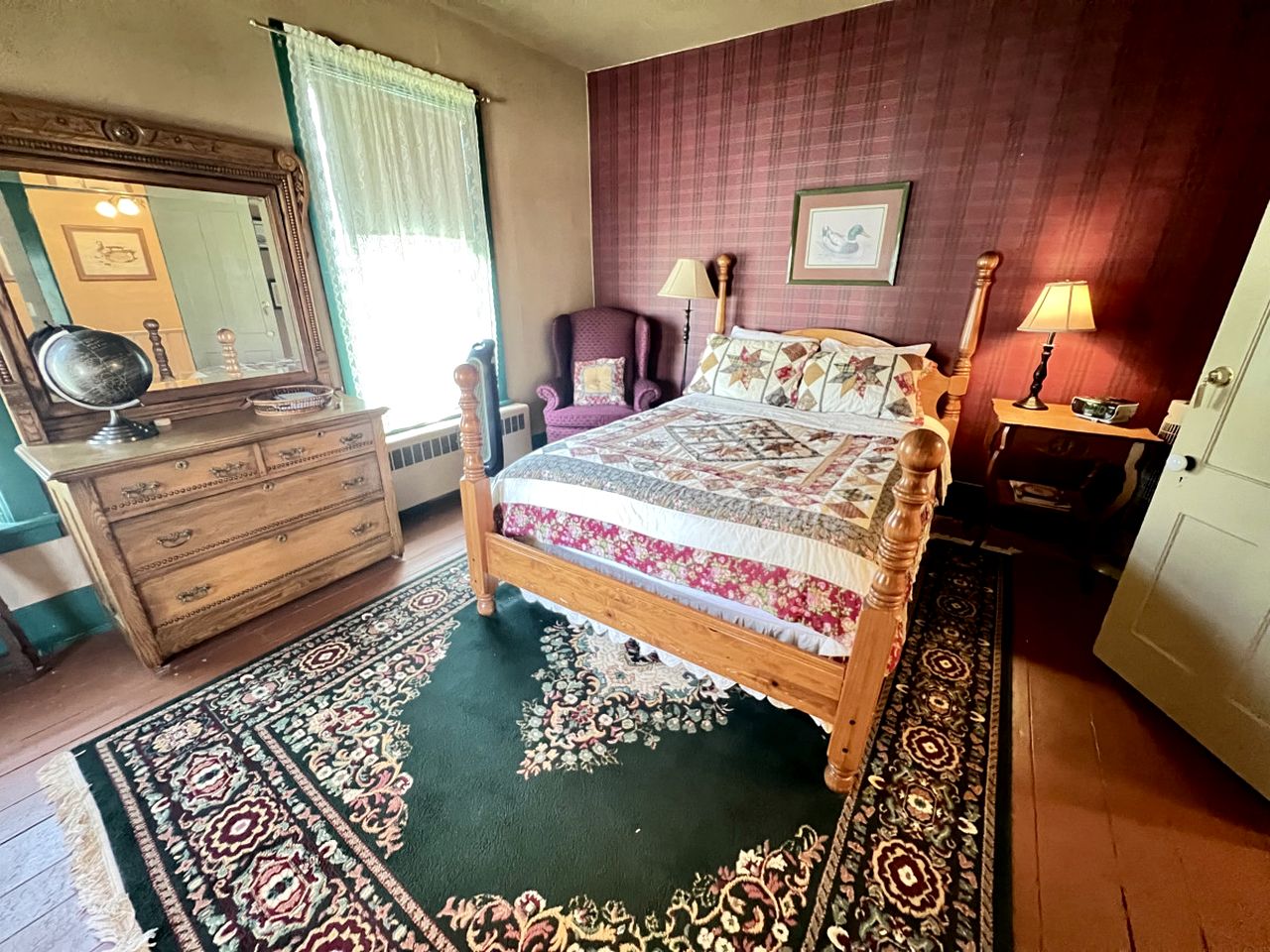 Unique Cottage with Great Surroundings in Sunderland, Vermont
