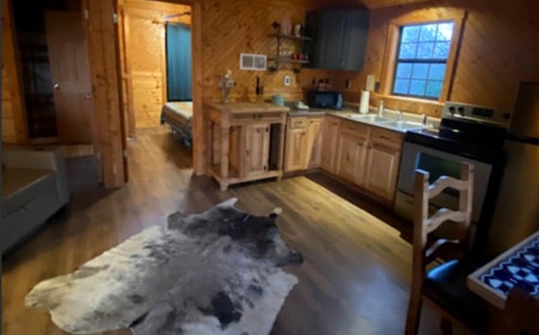 Cabins (United States of America, Bluff Dale, Texas)