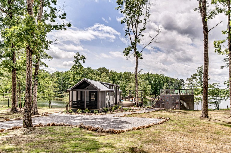 Cabins (United States of America, Tracy City, Tennessee)