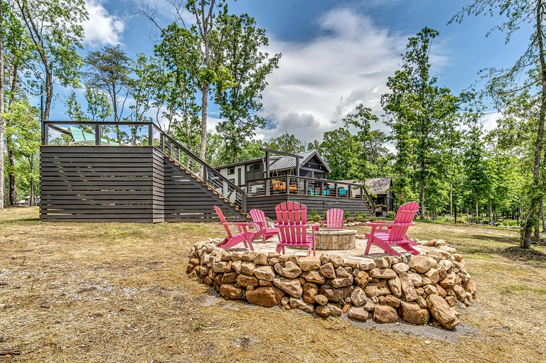 Cabins (United States of America, Tracy City, Tennessee)